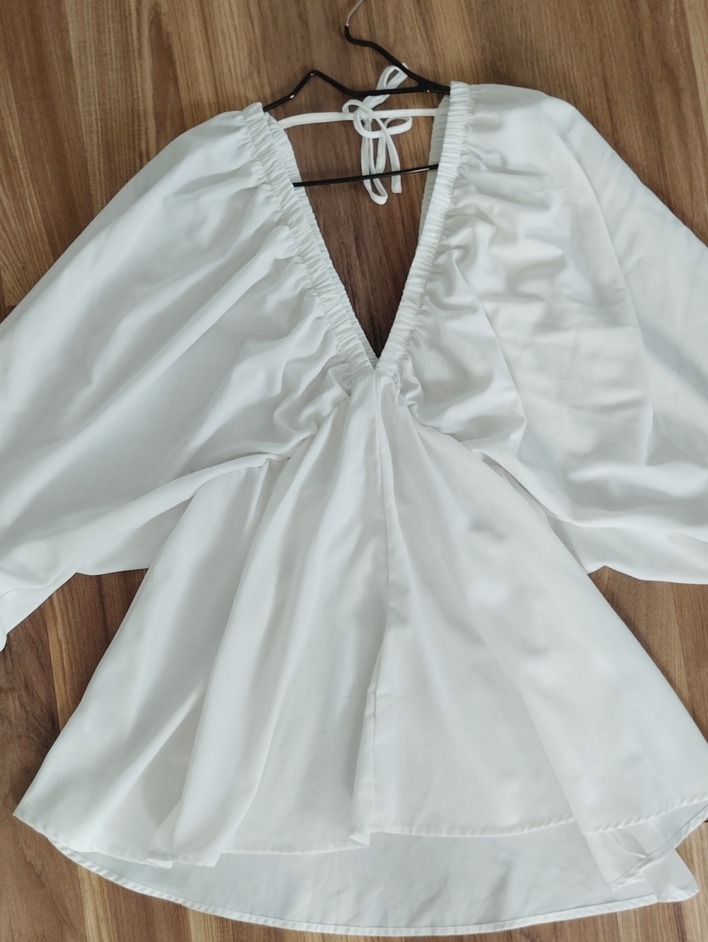 White Deep V-Neck Puff Sleeve Blouse